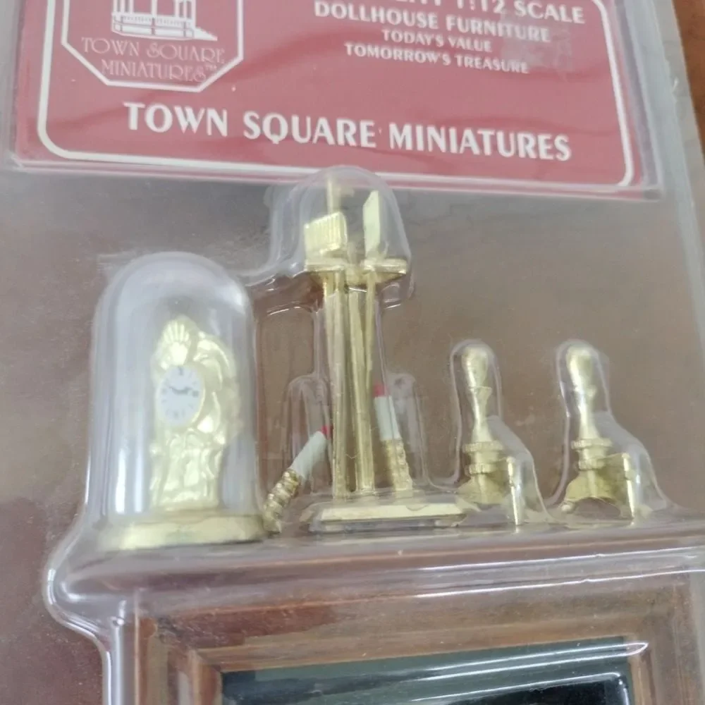 Dollhouse Fireplace Tools Mantle Clock TOWN SQUARE MINIATURES Cherry Wood NOS